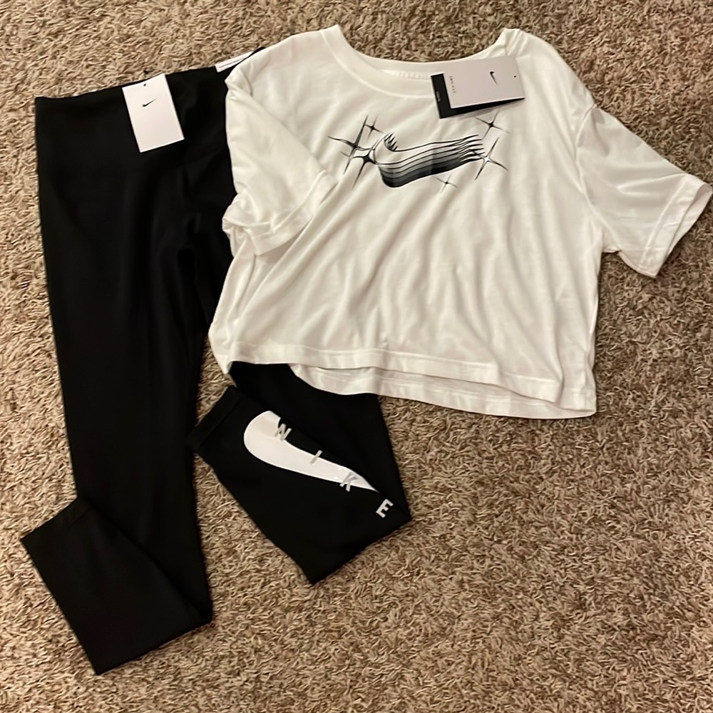 Nike leggings and top set